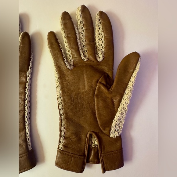 Authentic Vintage Crochet w/ Faux Leathertte Gloves in EUC - Picture 6 of 7